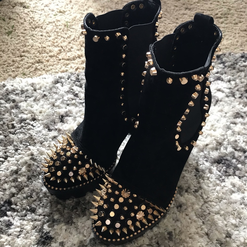 Public Desire Black spike Chunky Heel Suede Size 7